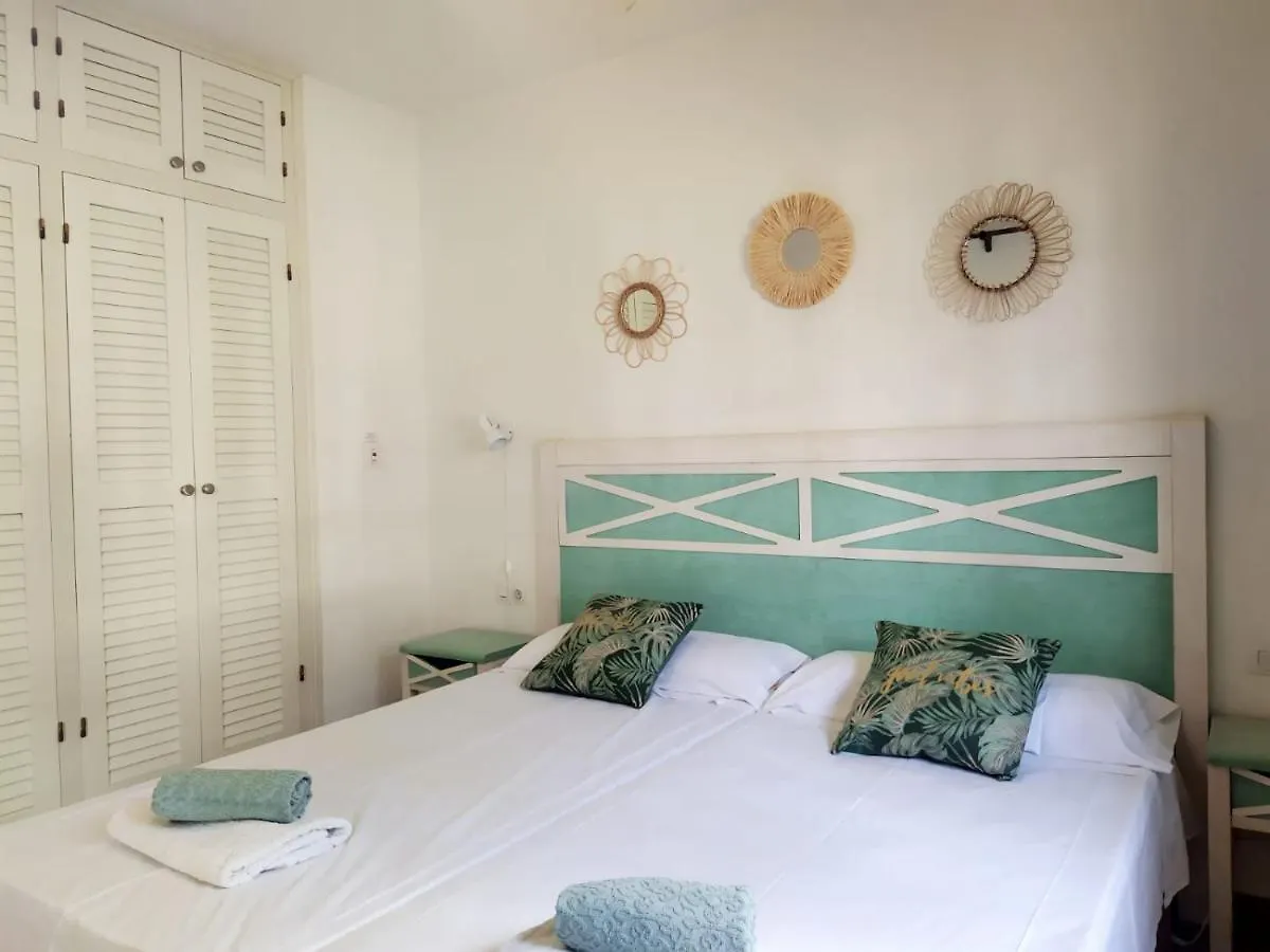Cheap & Chic Apartamentos En Son Bou De 2 Dormitorios
